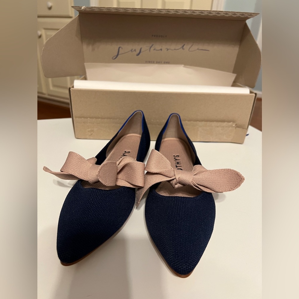💙 NIB Rothy’s Sapphire Mary Jane Bow Point Shoes